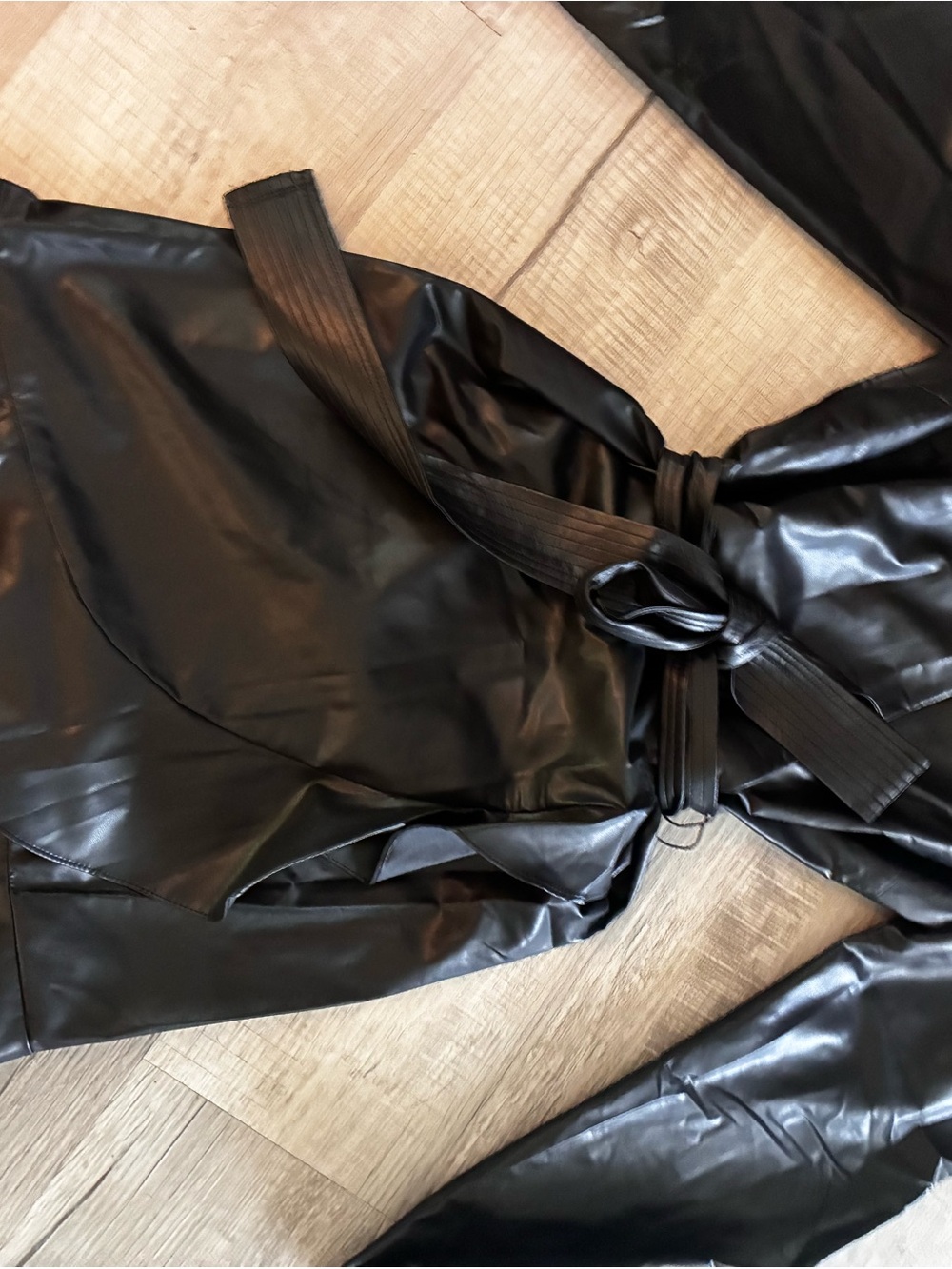 Tommy Hilfigure Black Faux Leather Belted Women's Jacket size 4
